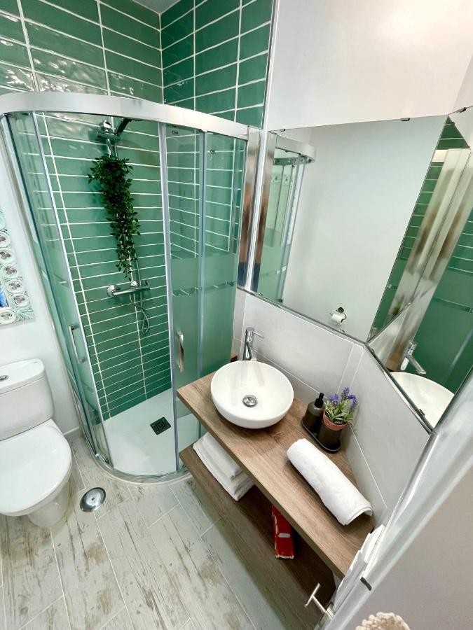 Gatu Premium Atico Caleta , Preferente Mayores De 25 Anos Y Familias Cadiz Exterior photo