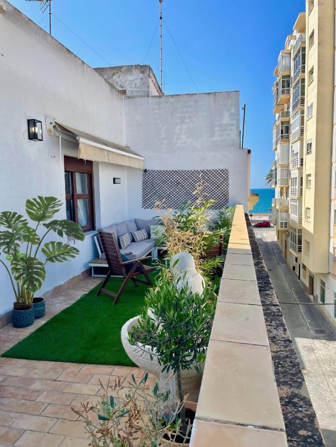 Gatu Premium Atico Caleta , Preferente Mayores De 25 Anos Y Familias Cadiz Exterior photo