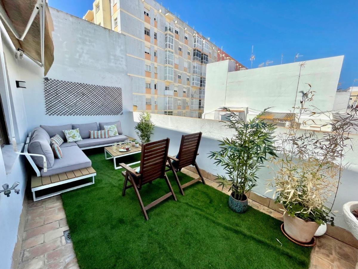 Gatu Premium Atico Caleta , Preferente Mayores De 25 Anos Y Familias Cadiz Exterior photo